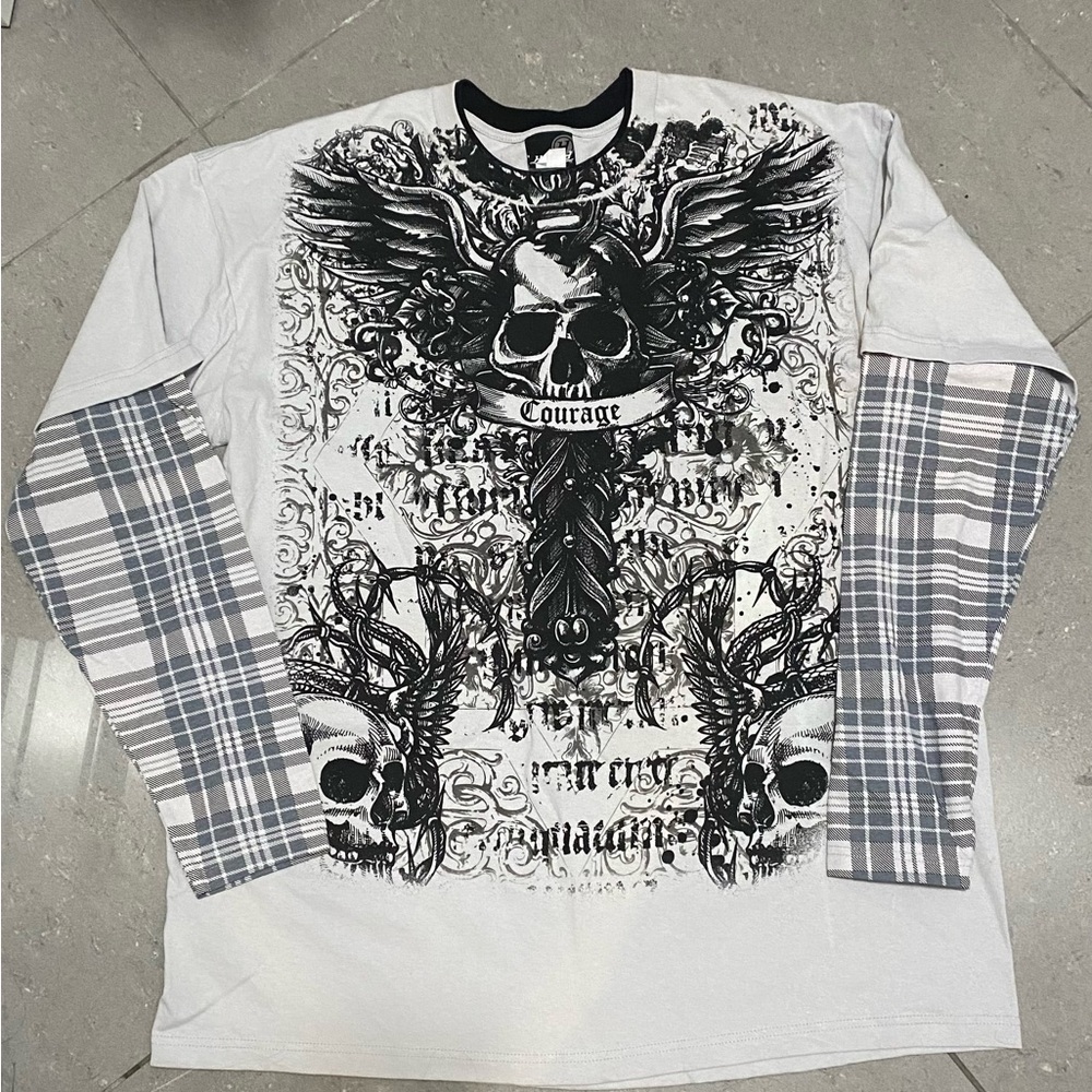 Hybrid tees affliction style shirt